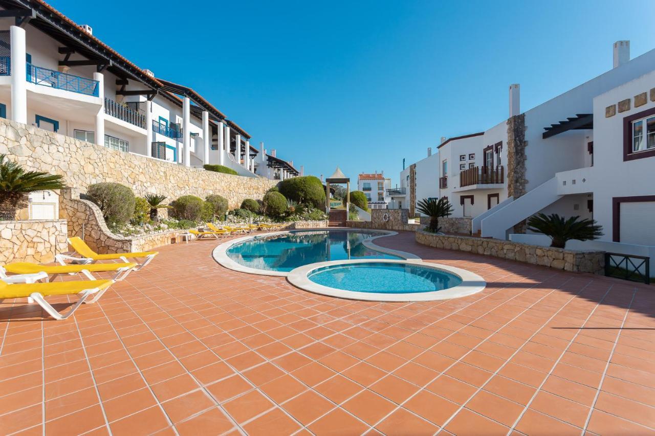 Surf- Com Vista O Oceano Apartment *